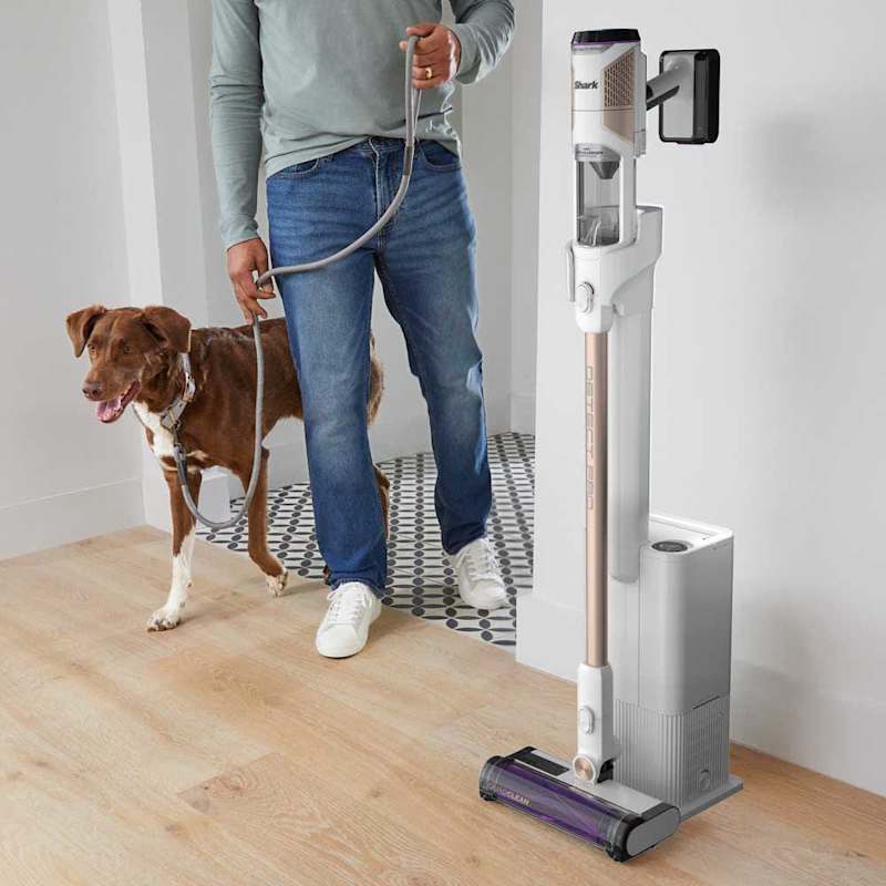 Shark® Cordless Detect Pro™ Auto-Empty System with QuadClean™ Multi-Surface Brushroll Cordless Vacuums - Shark