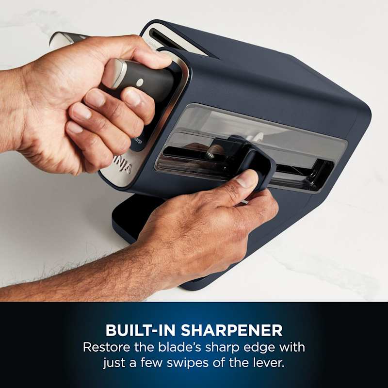 Ninja Foodi StaySharp Knife Block with Integrated Sharpener – 6