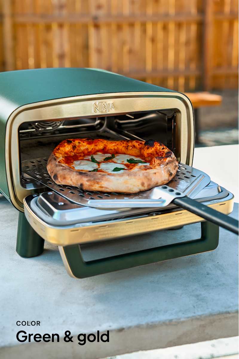 Ninja Artisan™ 5-in-1 Portable Pizza Oven in Green and Gold