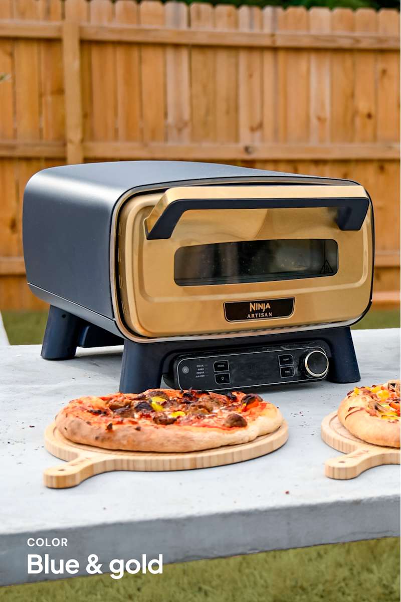 Ninja Artisan™ 5-in-1 Portable Pizza Oven in Green and Gold